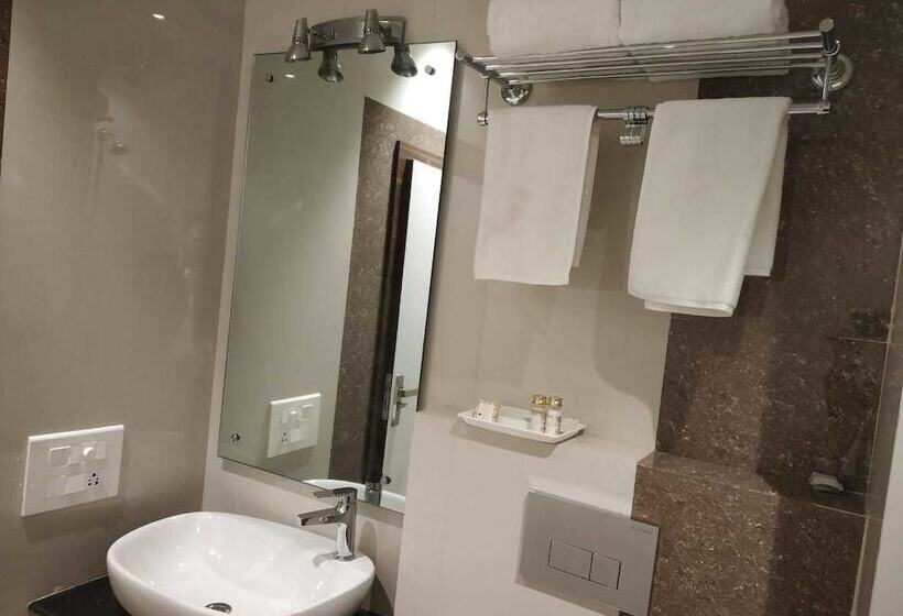 هتل S B Excellency