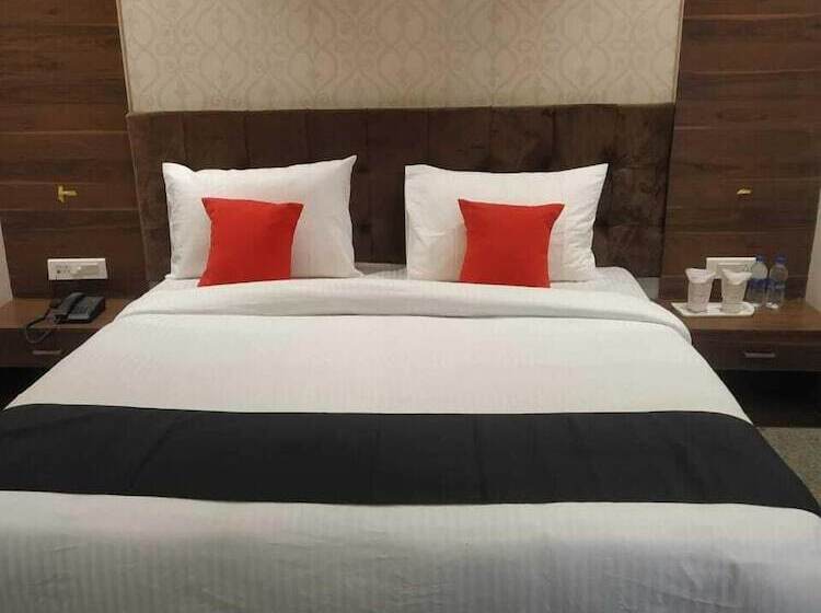 هتل S B Excellency