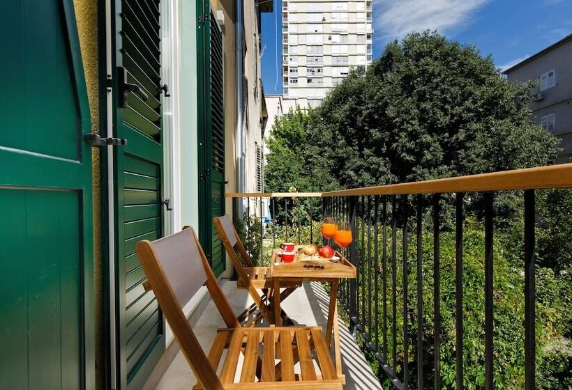 هتل Sailor Boutique Rooms