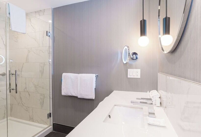 בית מלון כפרי Sandman Signature Sherwood Park