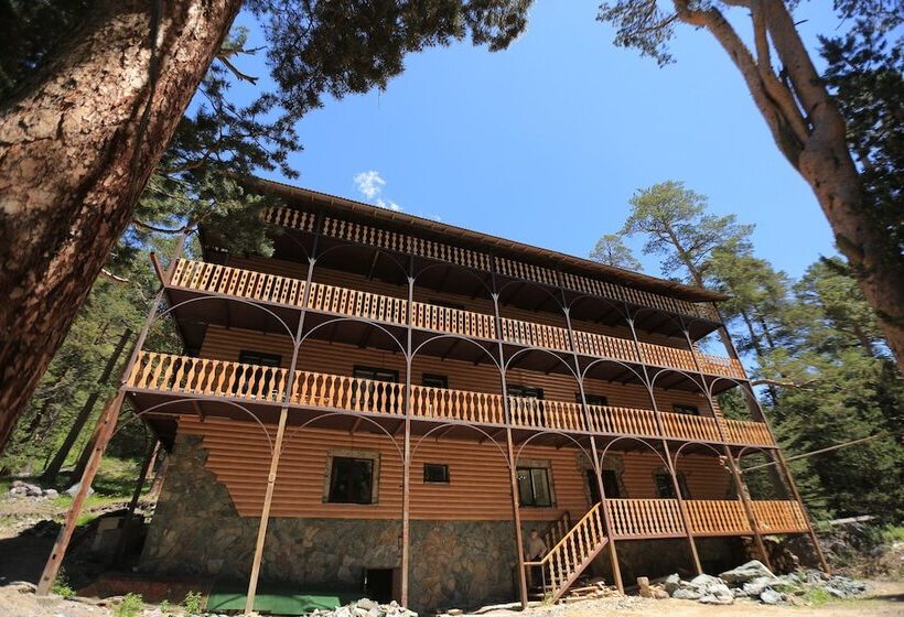 בית מלון כפרי Sirius Azau