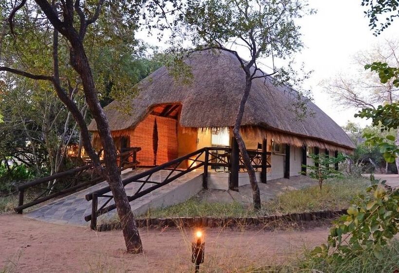 בית מלון כפרי Tangala Safari Camp