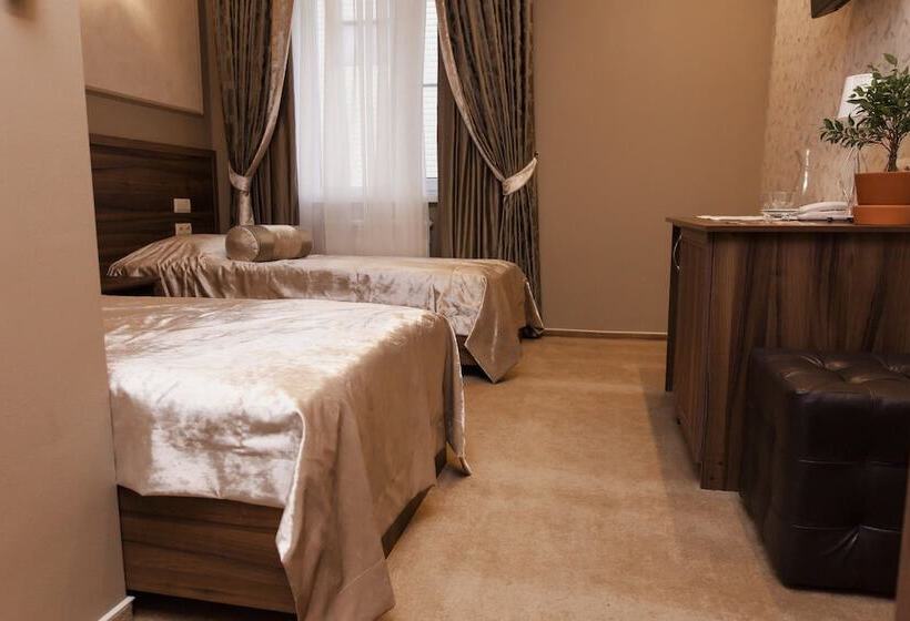 בית מלון כפרי Teta Kropotkin