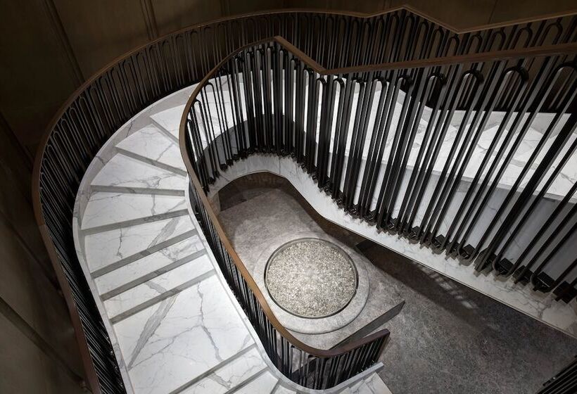 هتل The St. Regis Hong Kong