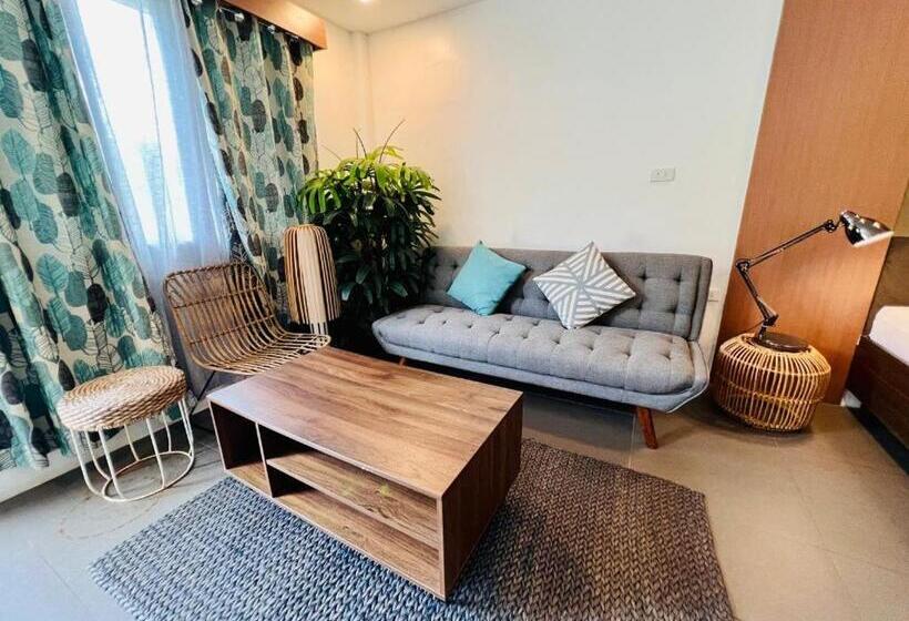 هتل Treetop Suites