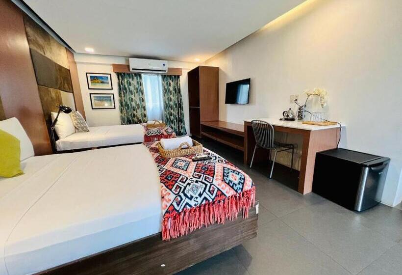 هتل Treetop Suites