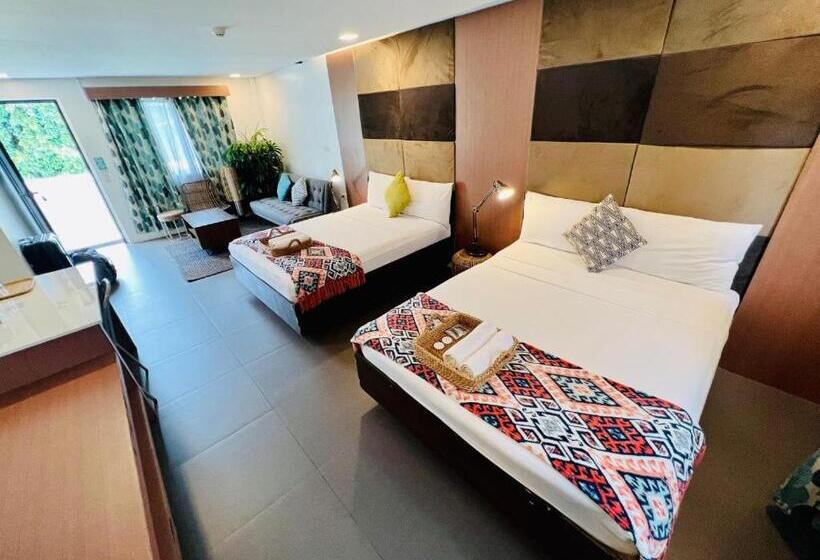 هتل Treetop Suites