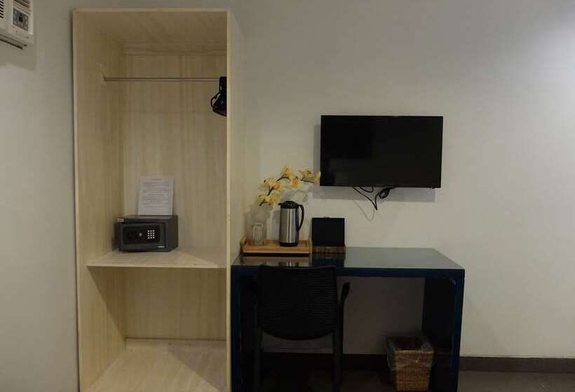 هتل Treetop Suites