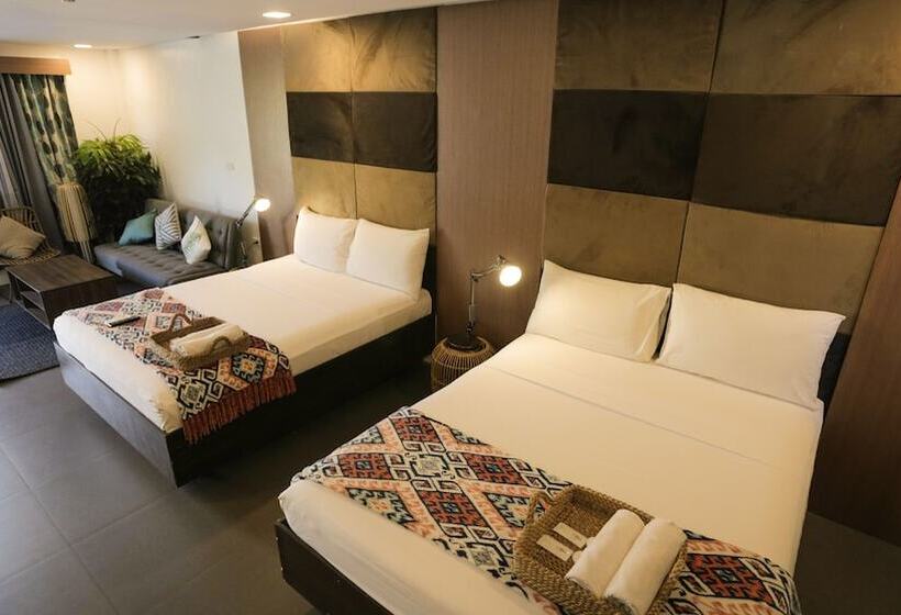 هتل Treetop Suites