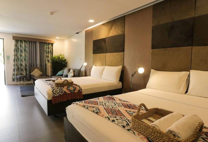 هتل Treetop Suites