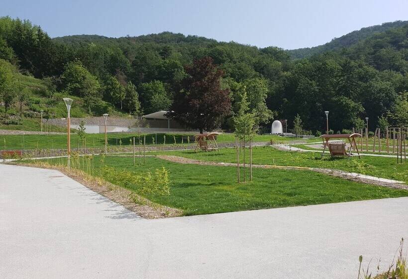 Nuhr Medical   Hotel & Restaurant