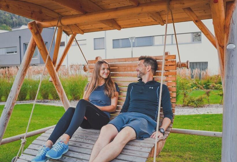 Nuhr Medical   Hotel & Restaurant