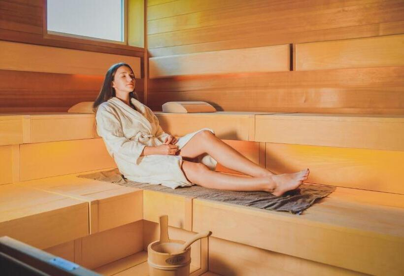 Nuhr Medical   Hotel & Restaurant