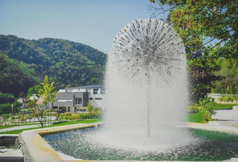 Nuhr Medical   Hotel & Restaurant