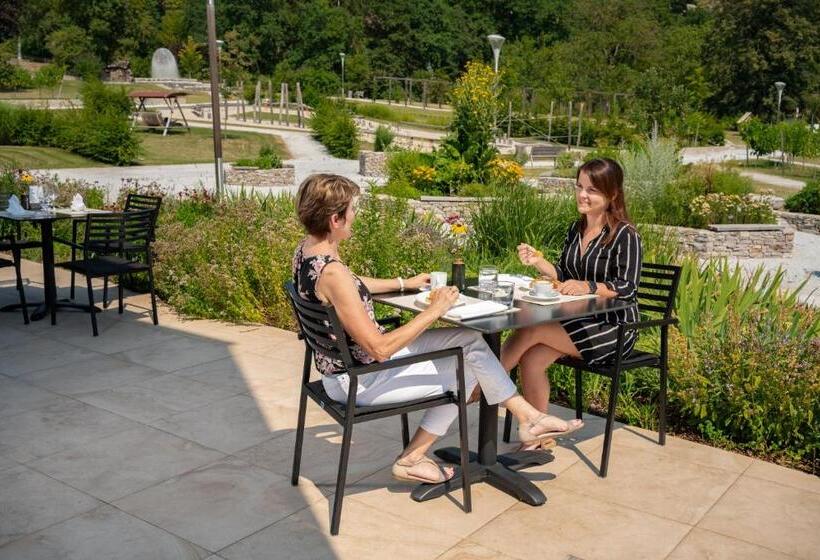 Nuhr Medical   Hotel & Restaurant