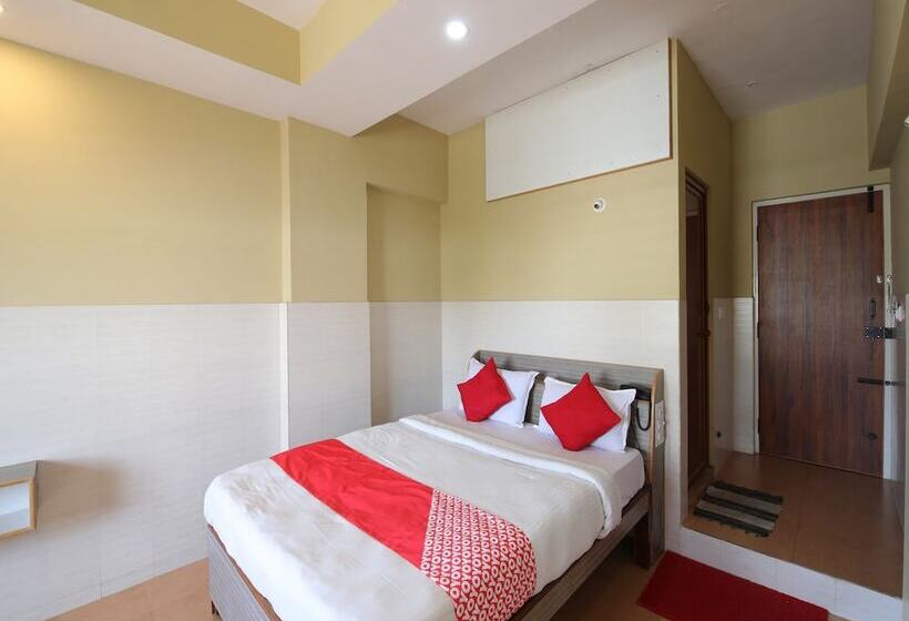 Oyo 23115 Hotel Saravana