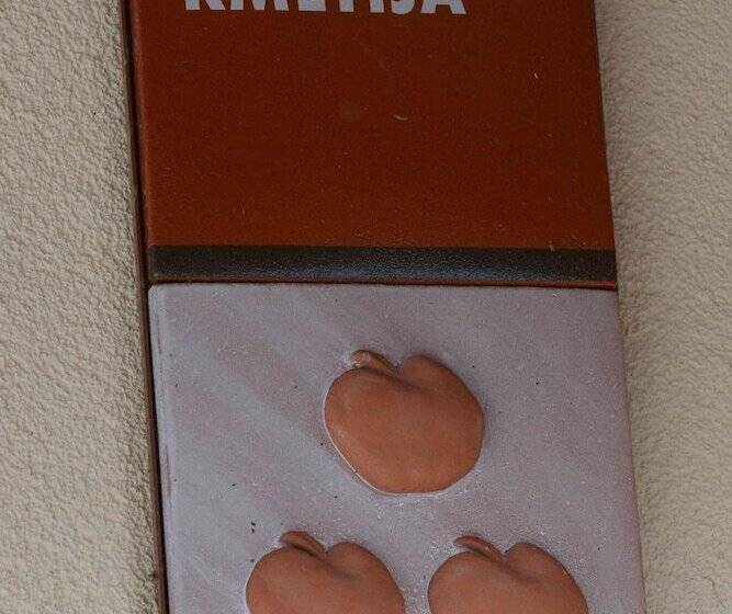 پانسیون Apartment House Koprivnik