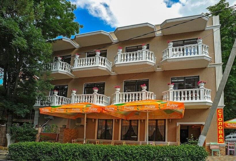 پانسیون Kamelot