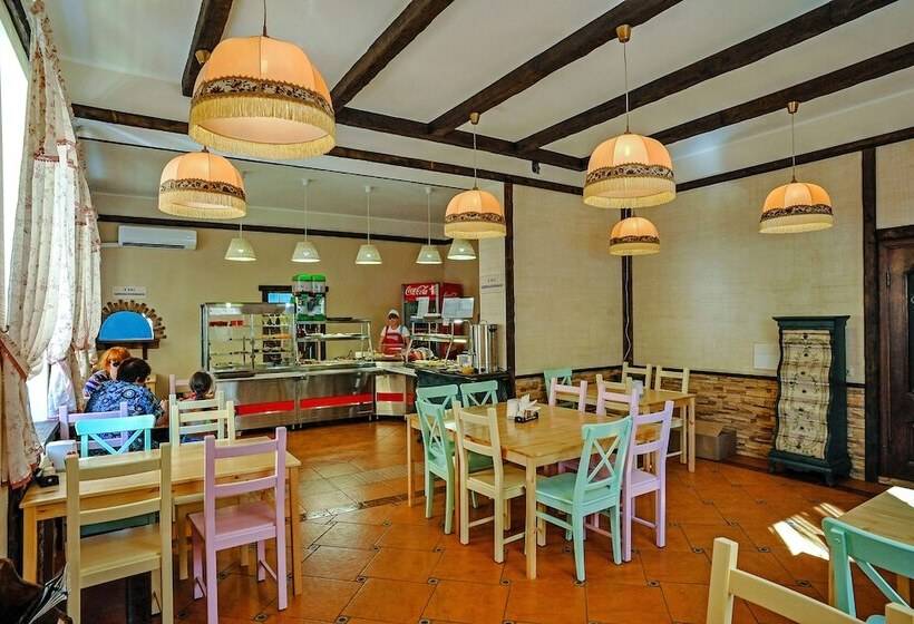 پانسیون Kamelot