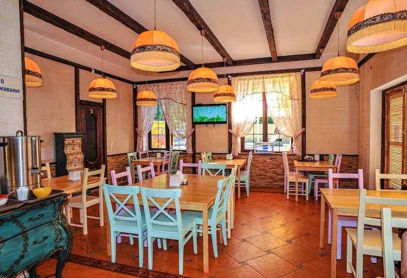 پانسیون Kamelot