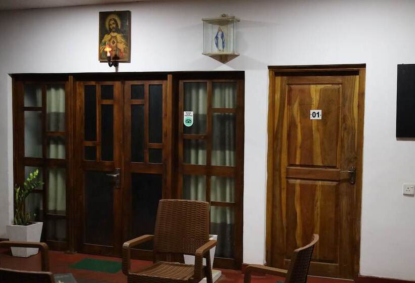 Pension Max Safari Villa