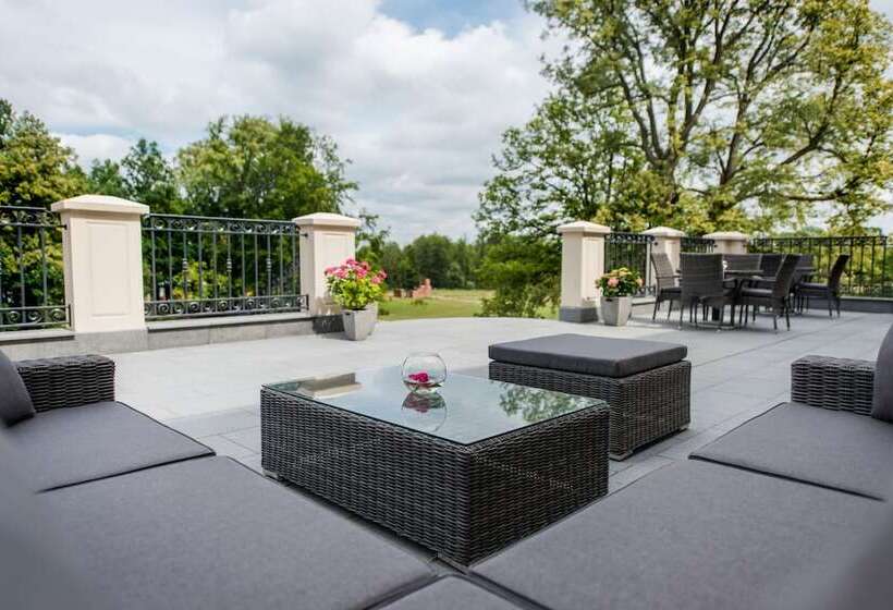 פנסיון Pałac Warlity