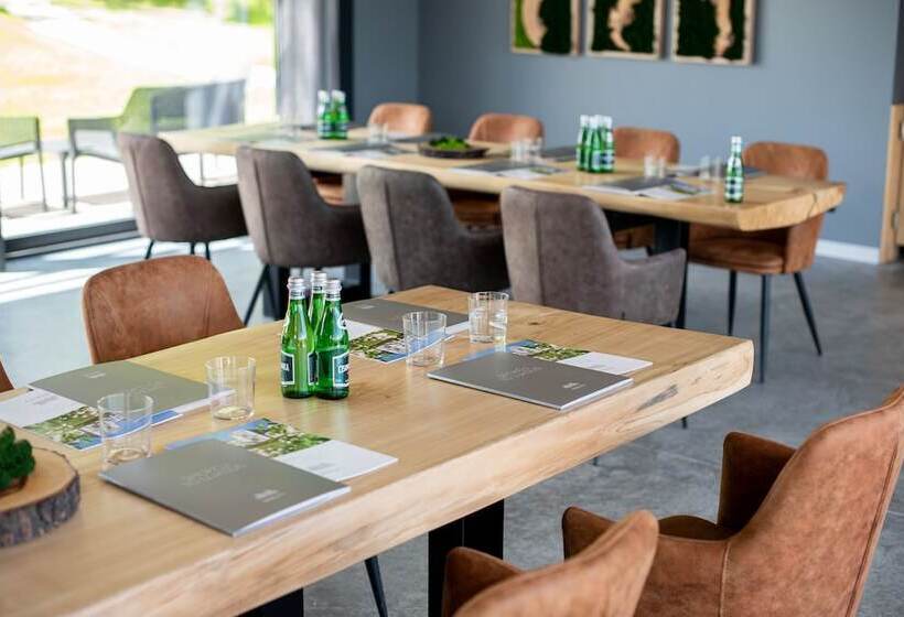 פנסיון Pałac Warlity