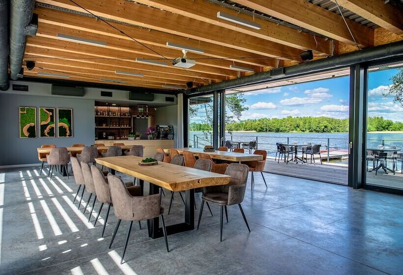 פנסיון Pałac Warlity