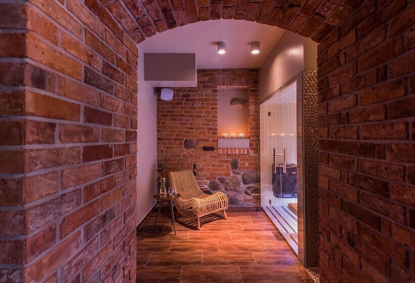 פנסיון Pałac Warlity