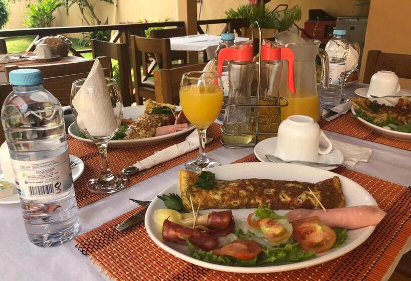 Пансион Paradise Agua Leve Residential