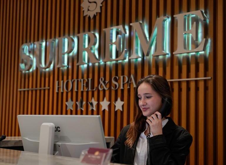 هتل Supreme