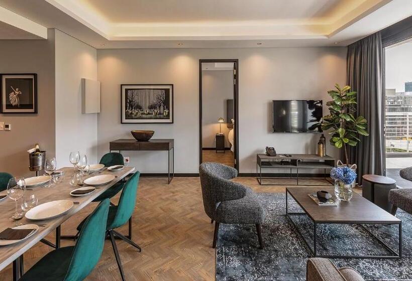 The Onyx Apartment Hotel By Newmark