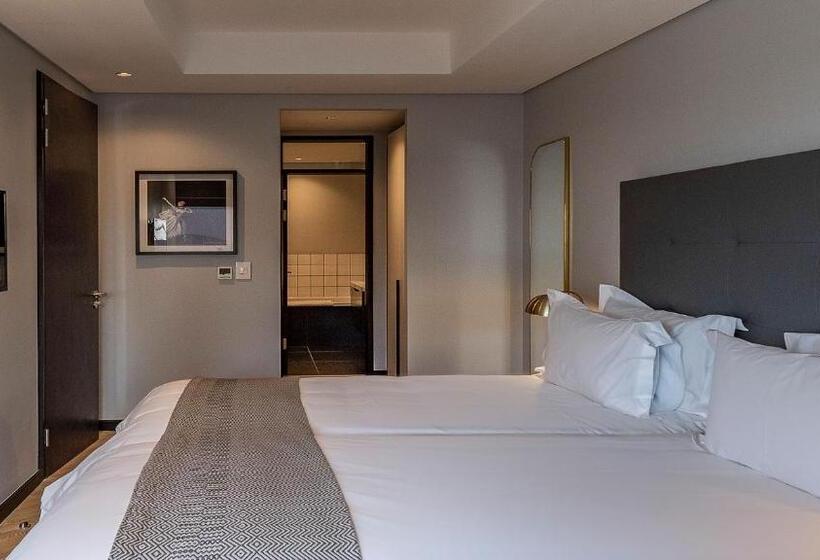 The Onyx Apartment Hotel By Newmark