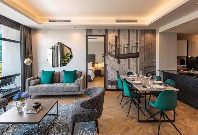 The Onyx Apartment Hotel By Newmark