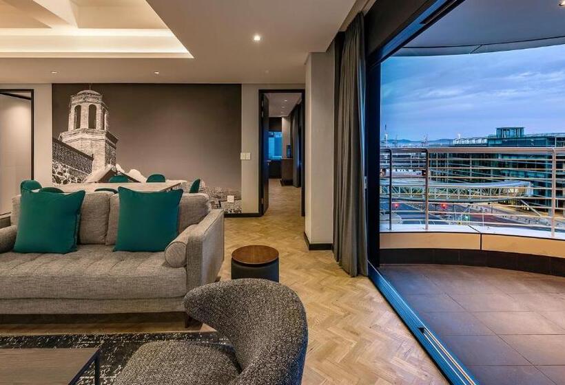 The Onyx Apartment Hotel By Newmark