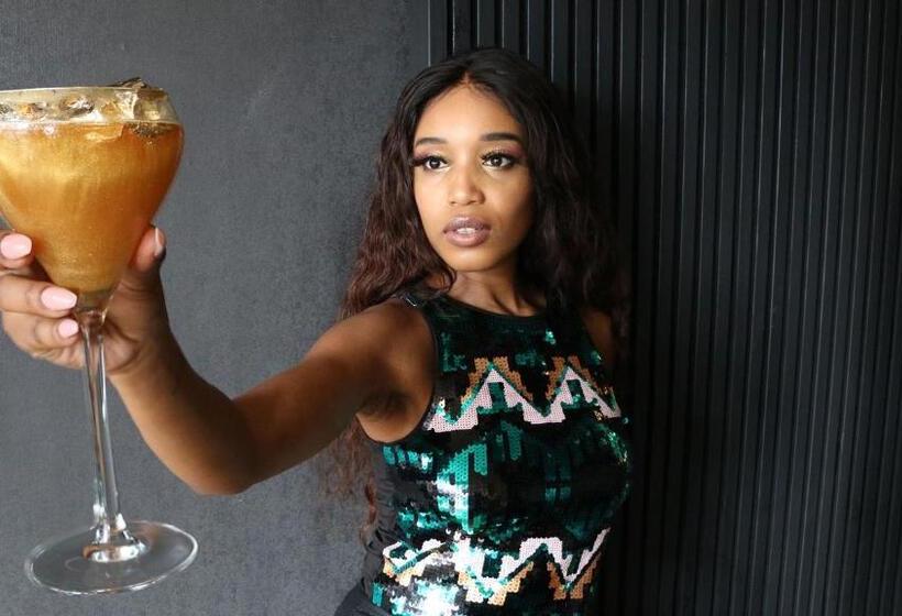 The Onyx Apartment Hotel By Newmark