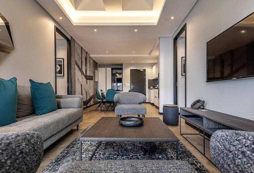 The Onyx Apartment Hotel By Newmark