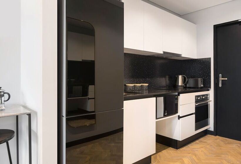 The Onyx Apartment Hotel By Newmark