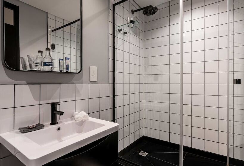 The Onyx Apartment Hotel By Newmark