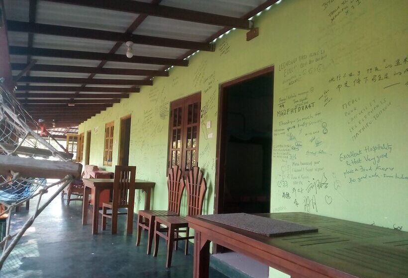 הוסטל Sigiriya Village Home Stay