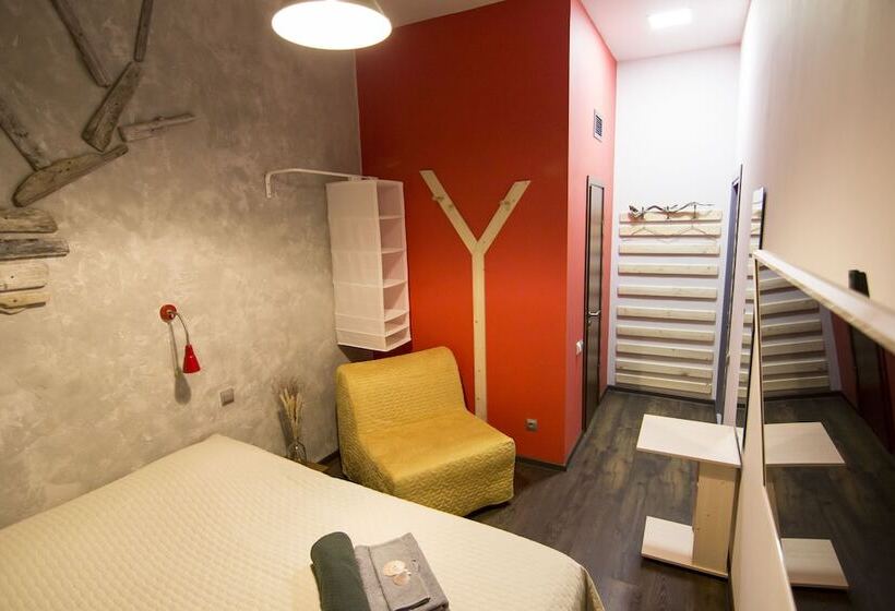 Yagelhostel