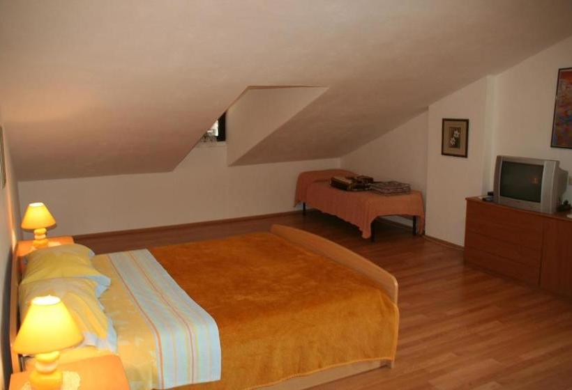 Apartments Villa Falcon