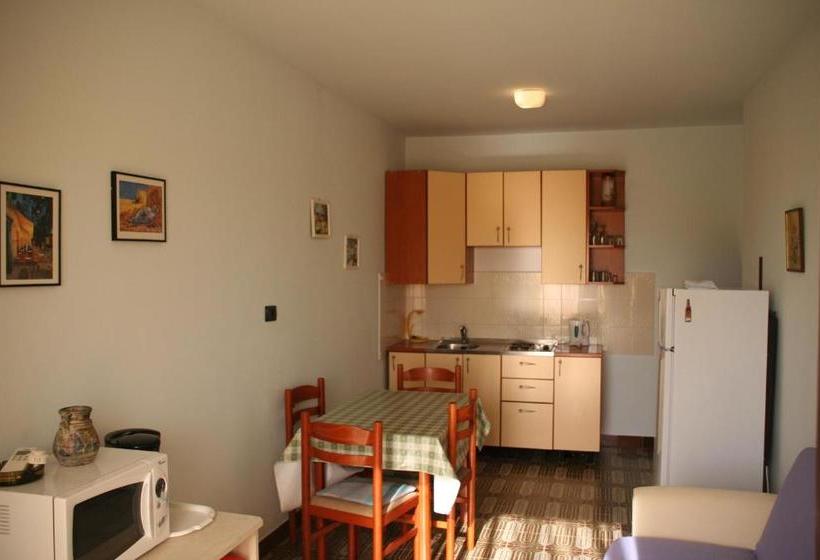 Apartments Villa Falcon