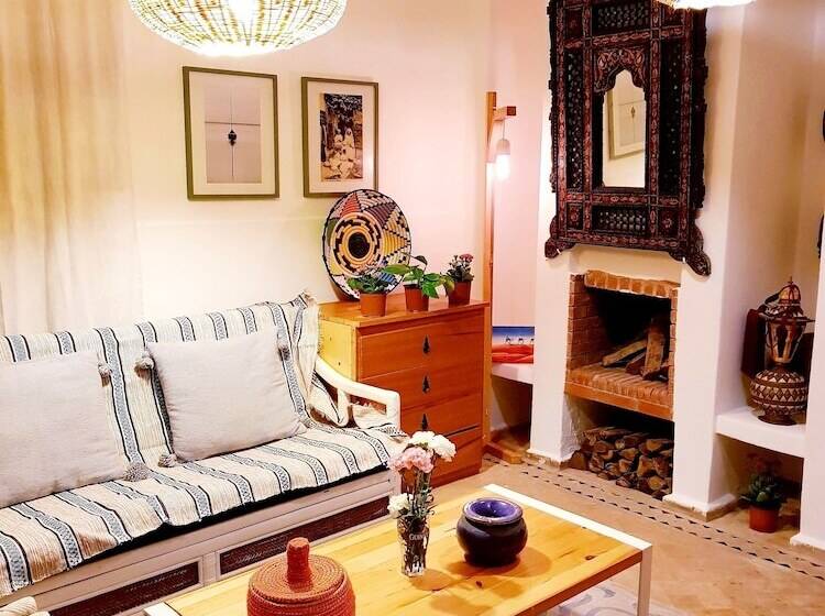 Art Riad Au Bord De La Mer