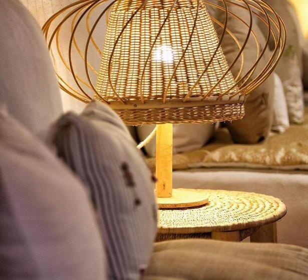 Art Riad Au Bord De La Mer