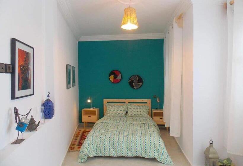 Art Riad Au Bord De La Mer