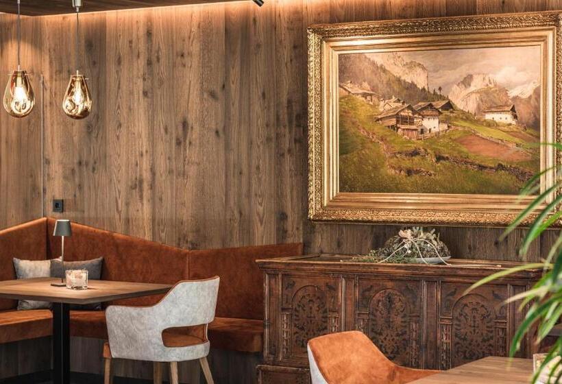 تختخواب و صبحانه Boutique Hotel Planlim