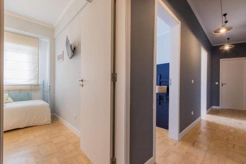 تختخواب و صبحانه Lisbon Airport Guesthouse