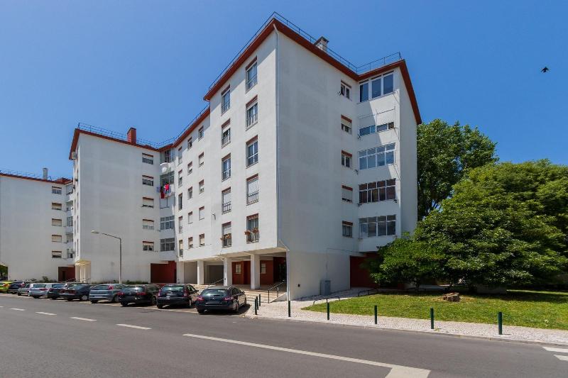 تختخواب و صبحانه Lisbon Airport Guesthouse