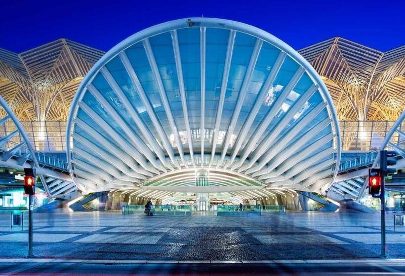 تختخواب و صبحانه Lisbon Airport Guesthouse